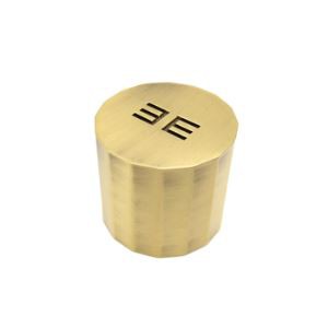 Dumaloq shakldagi metall parfyum qopqog'i